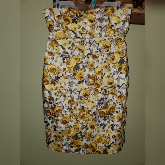 B. Smart Dresses & Skirts - B. Smart Floral Strapless Mini Dress 14